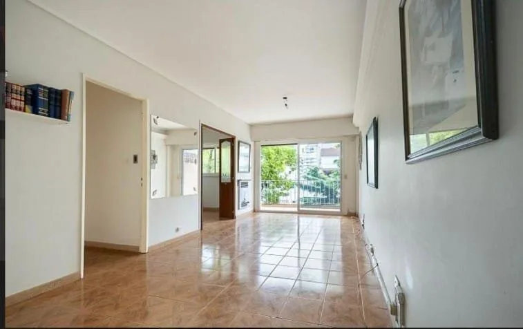 Oportunidad! se vende un hermoso departamento de 3 ambientes con balcón - Caballito foto 2