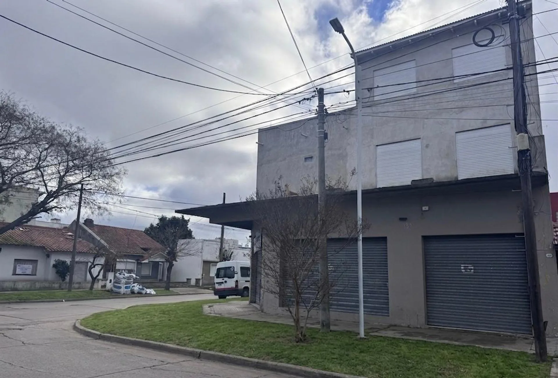 VENTA Local + 2 Departamentos P. Ramos Oeste foto 3