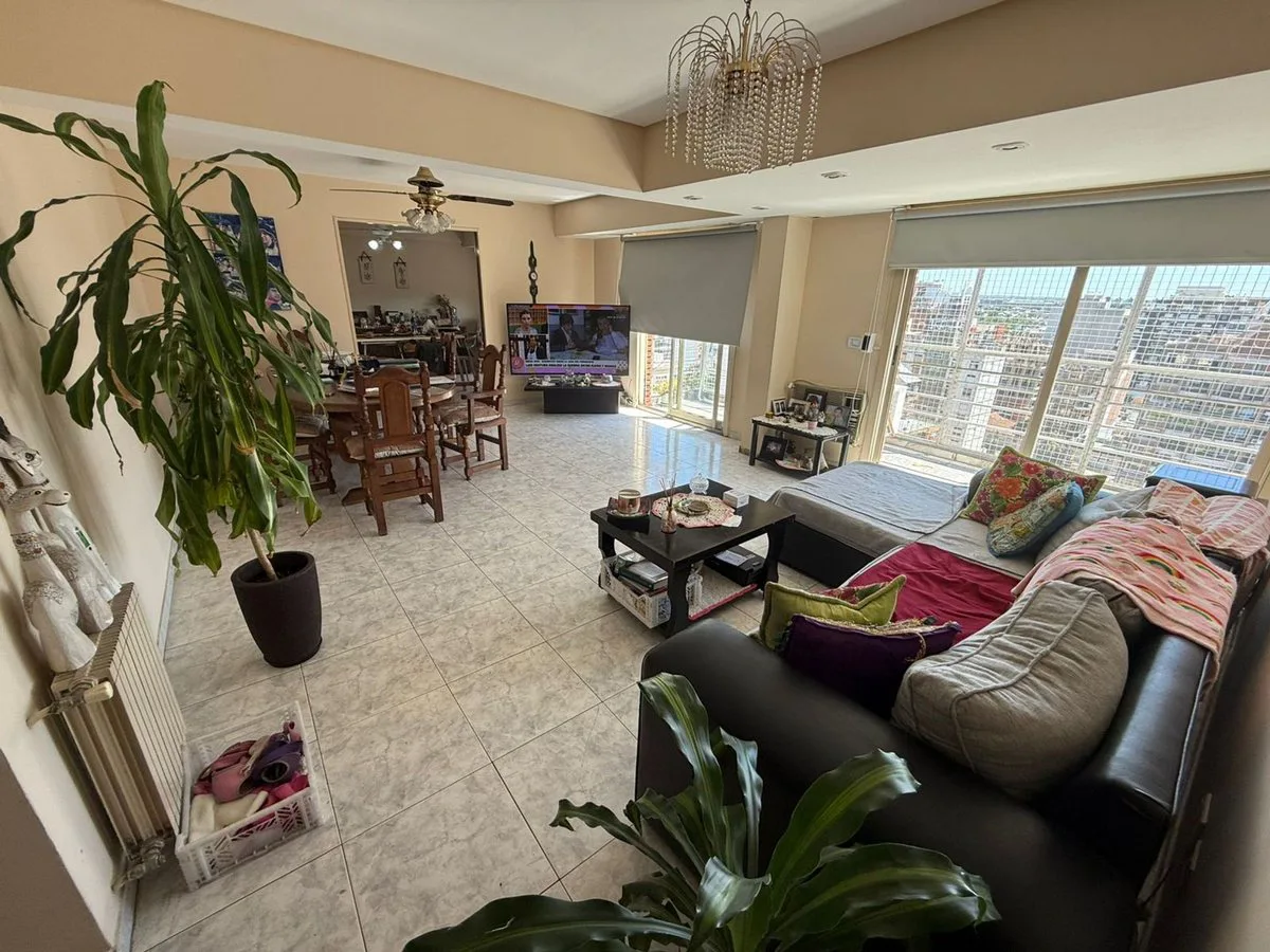 VENTA DEPARTAMENTO 6 AMBIENTES MORON CENTRO foto 5