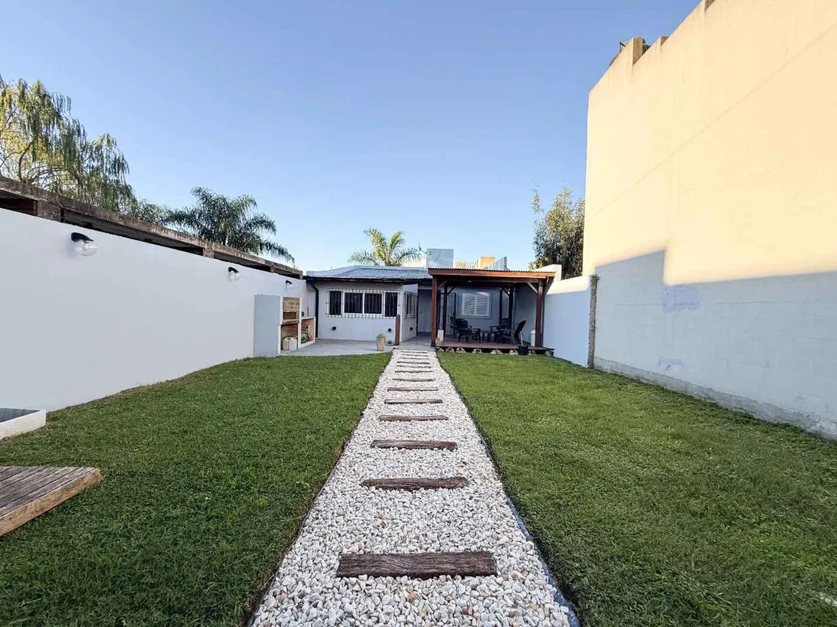 Casa en venta en Lisandro Olmos Posible Apto Banco foto 3