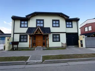 Hostal del Monte más casa en venta - Ushuaia foto 1