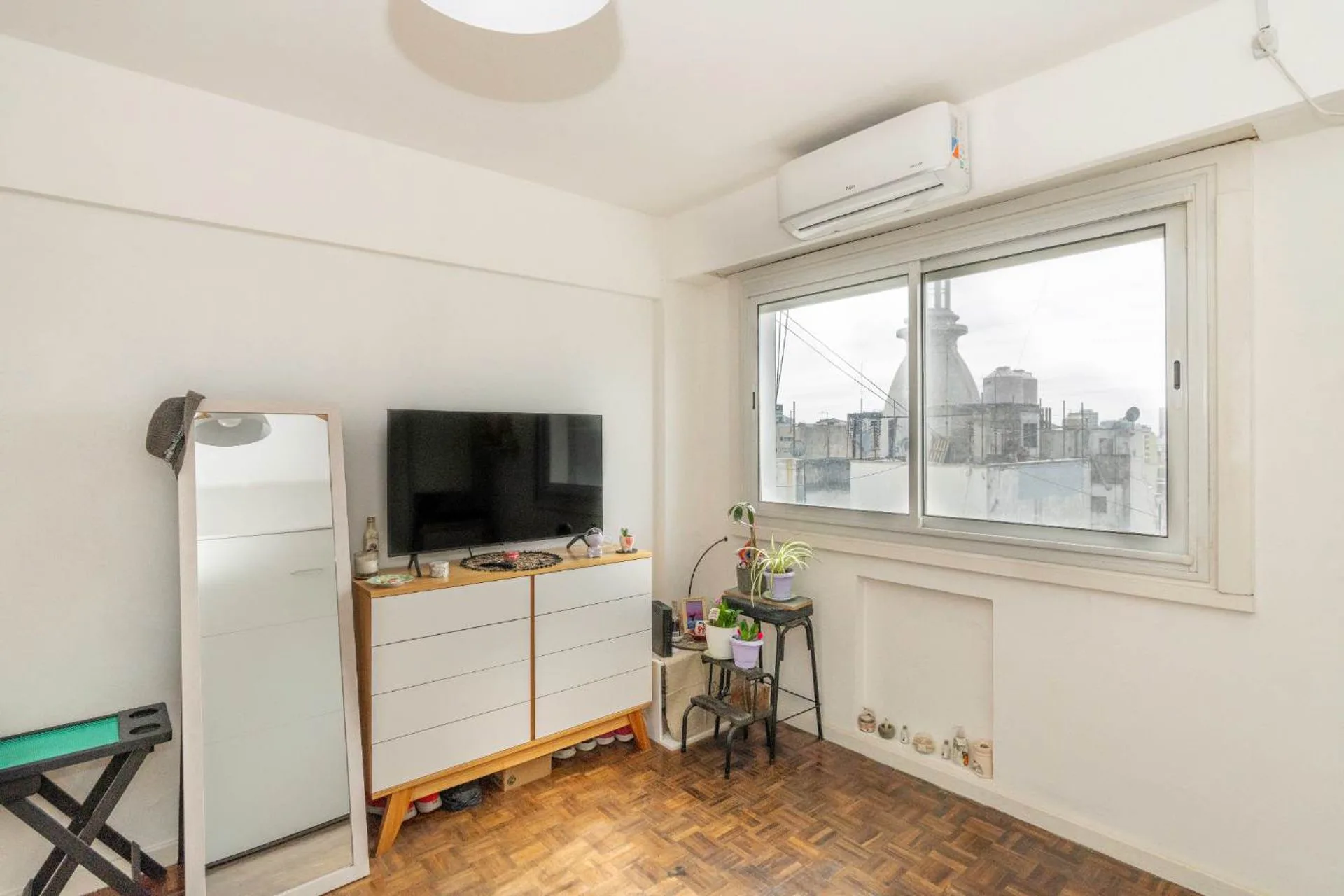 MONOAMBIENTE EN VENTA. SUIPACHA 400 CABA APTO PROF foto 2