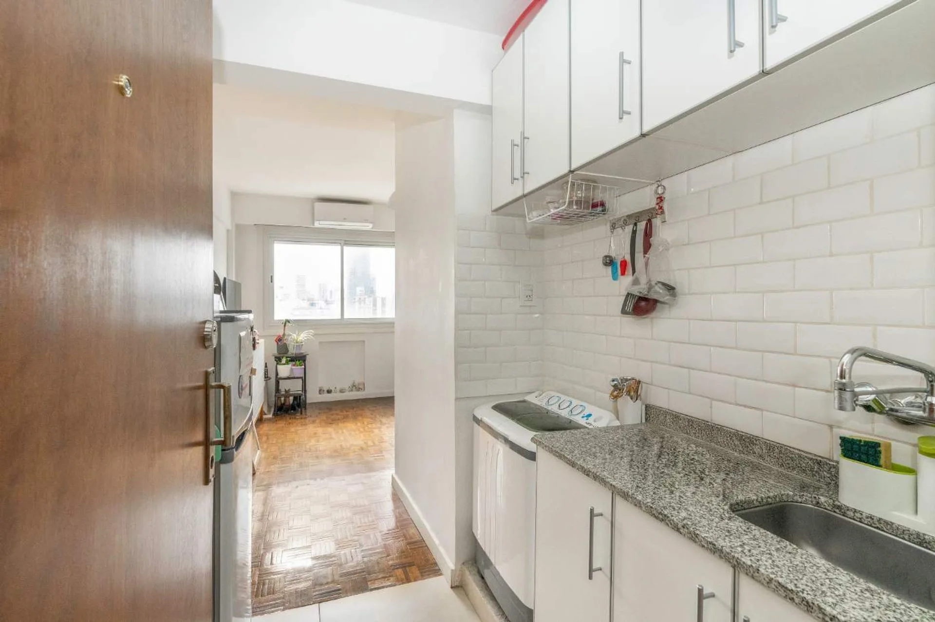 MONOAMBIENTE EN VENTA. SUIPACHA 400 CABA APTO PROF foto 4