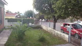 Oportunidad! Casa en barrio Malvinas foto 3