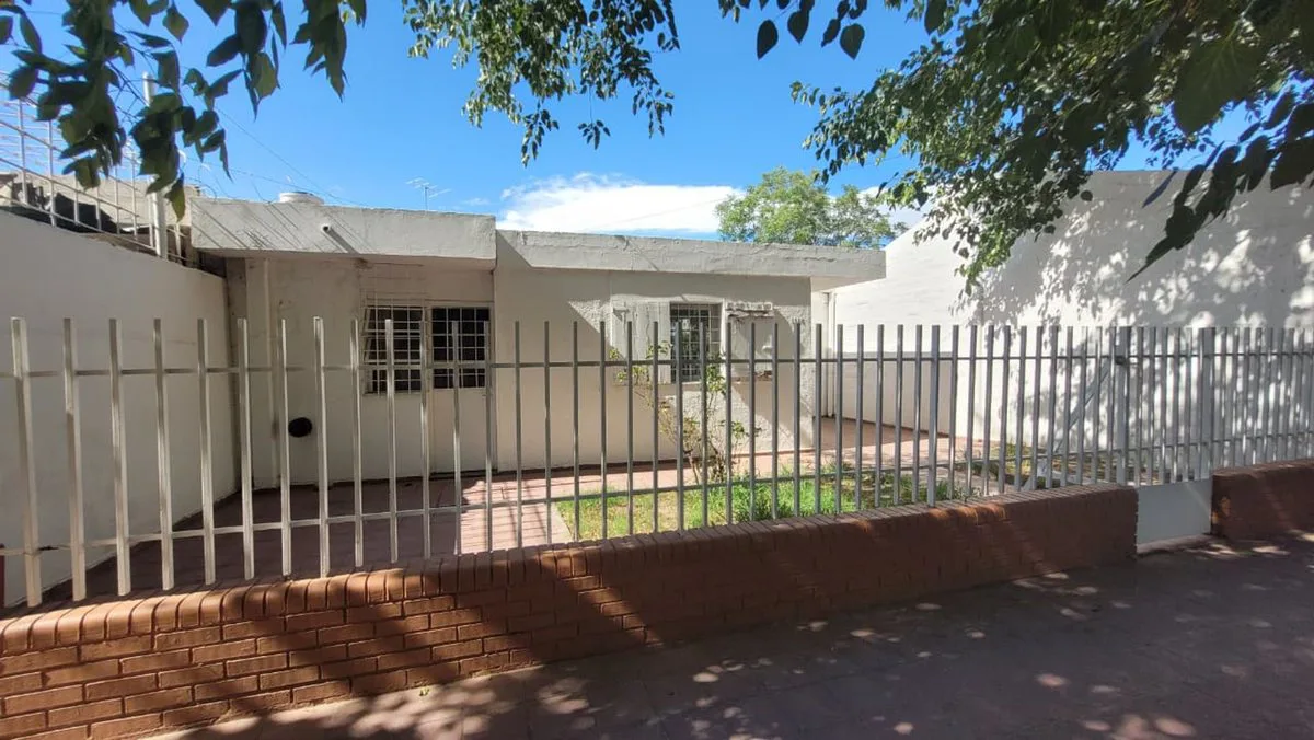 CASA EN VENTA-4 DORMITORIOS-SAN JOSE-APTA CRÉDITO