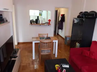 Excelente Depto. De 3 Amb. Piso 2 X Escal, sin Expensas foto 2