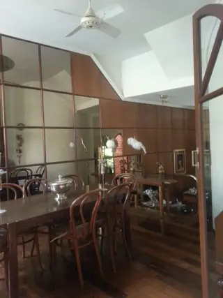Lindísima casa Bo.Patoty en dos plantas, detalles de gran jerarquía.en mármol y espejos.-3 dormitorios, 2 baños- foto 3