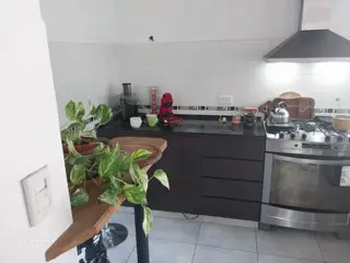 Excelente Casa 4 Ambientes En Venta, Los Paraisos 82, Villa Udaondo, Ituzaingó. foto 3