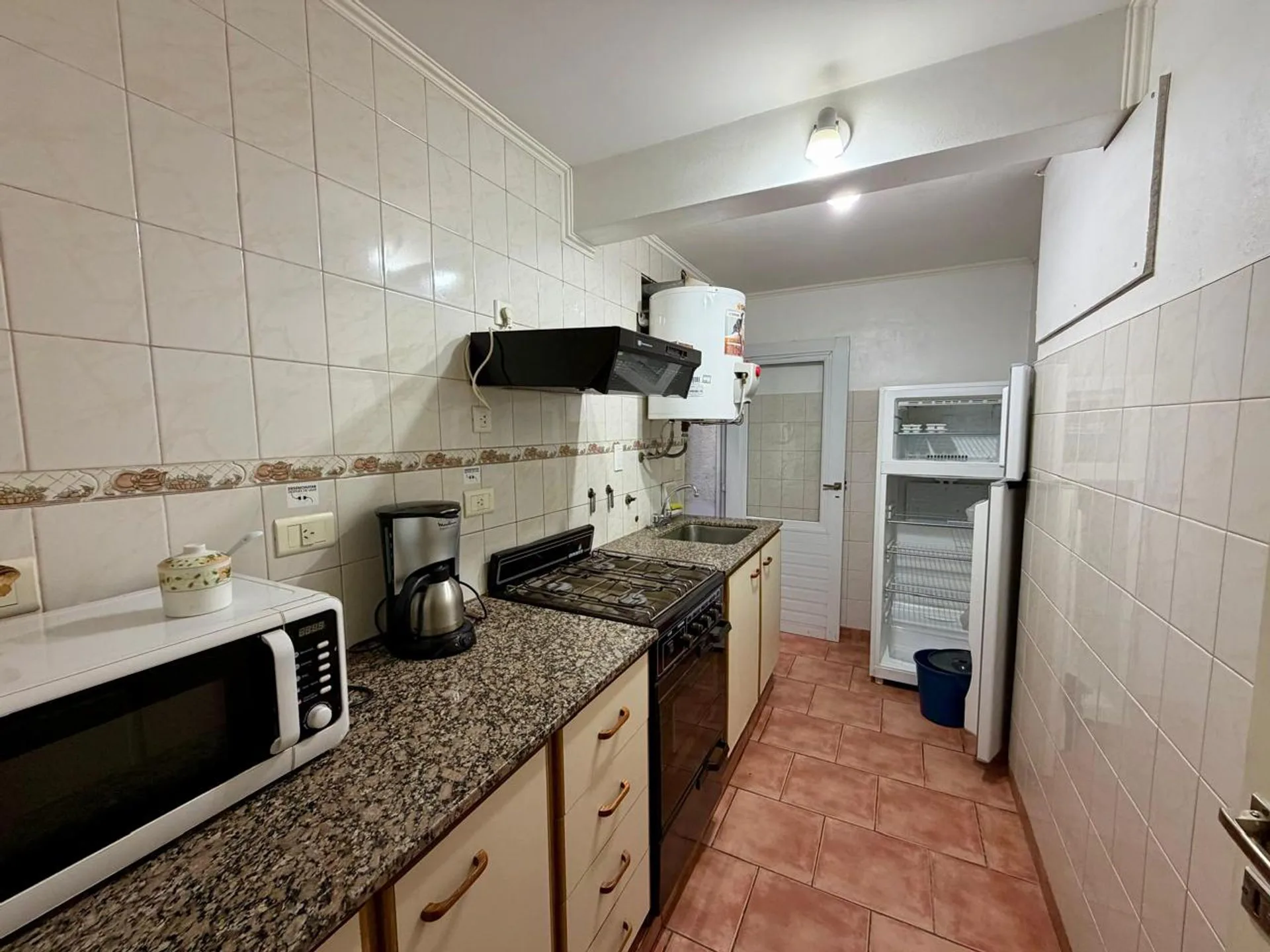 VENTA EXCELENTE PROPIEDAD EN MONTE HERMOSO foto 2