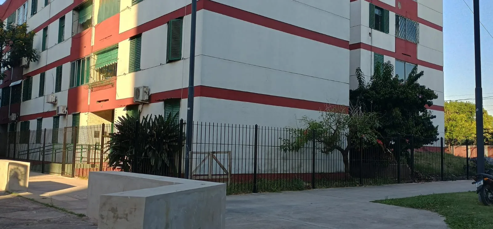 3 AMB,FLORES,U$D 44.000.-,APTO CRÉDITO, MUY LUMINOSO foto 4