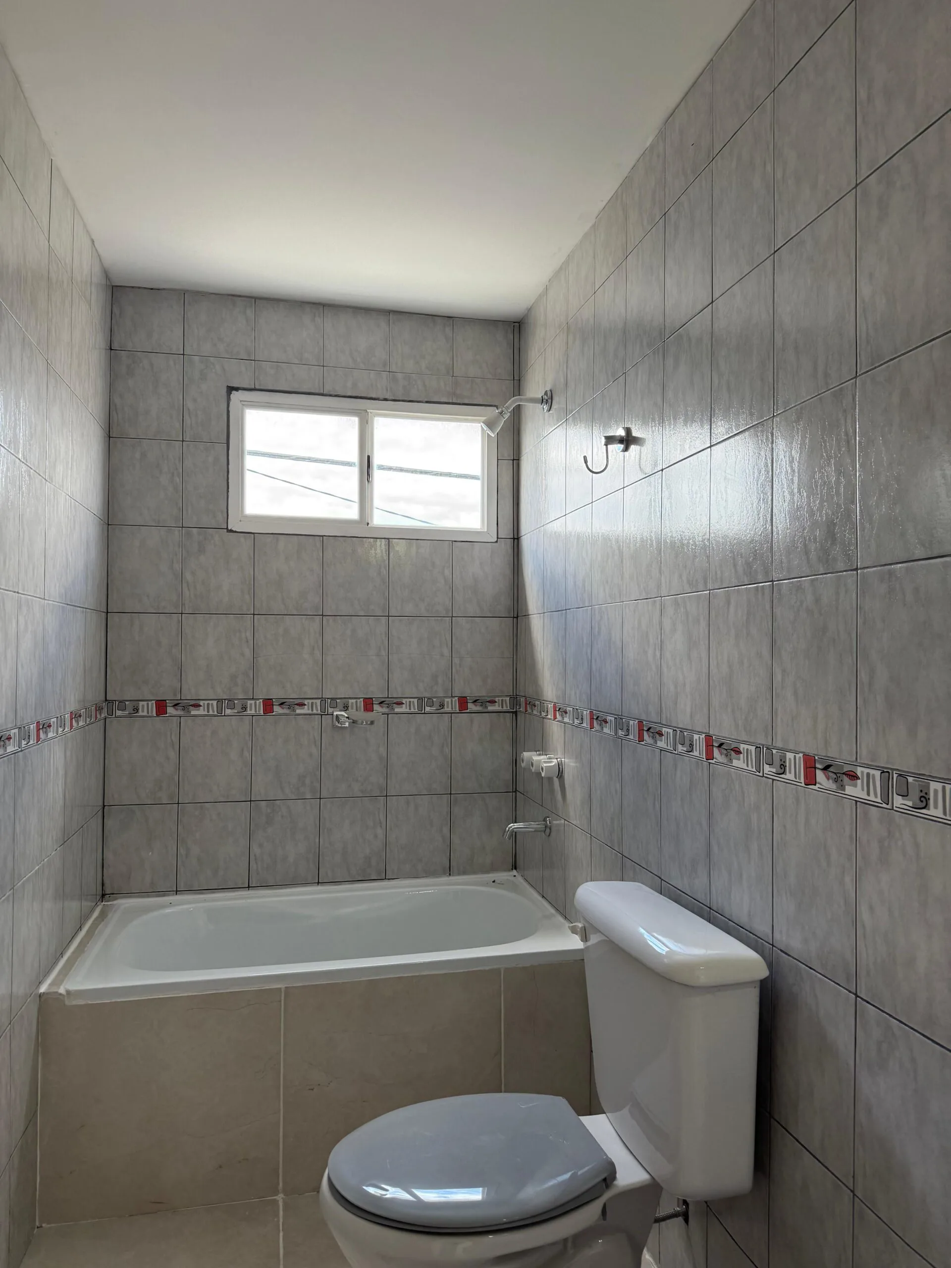 ALQUILER – LOCAL – BARRIO MUTUAL foto 2