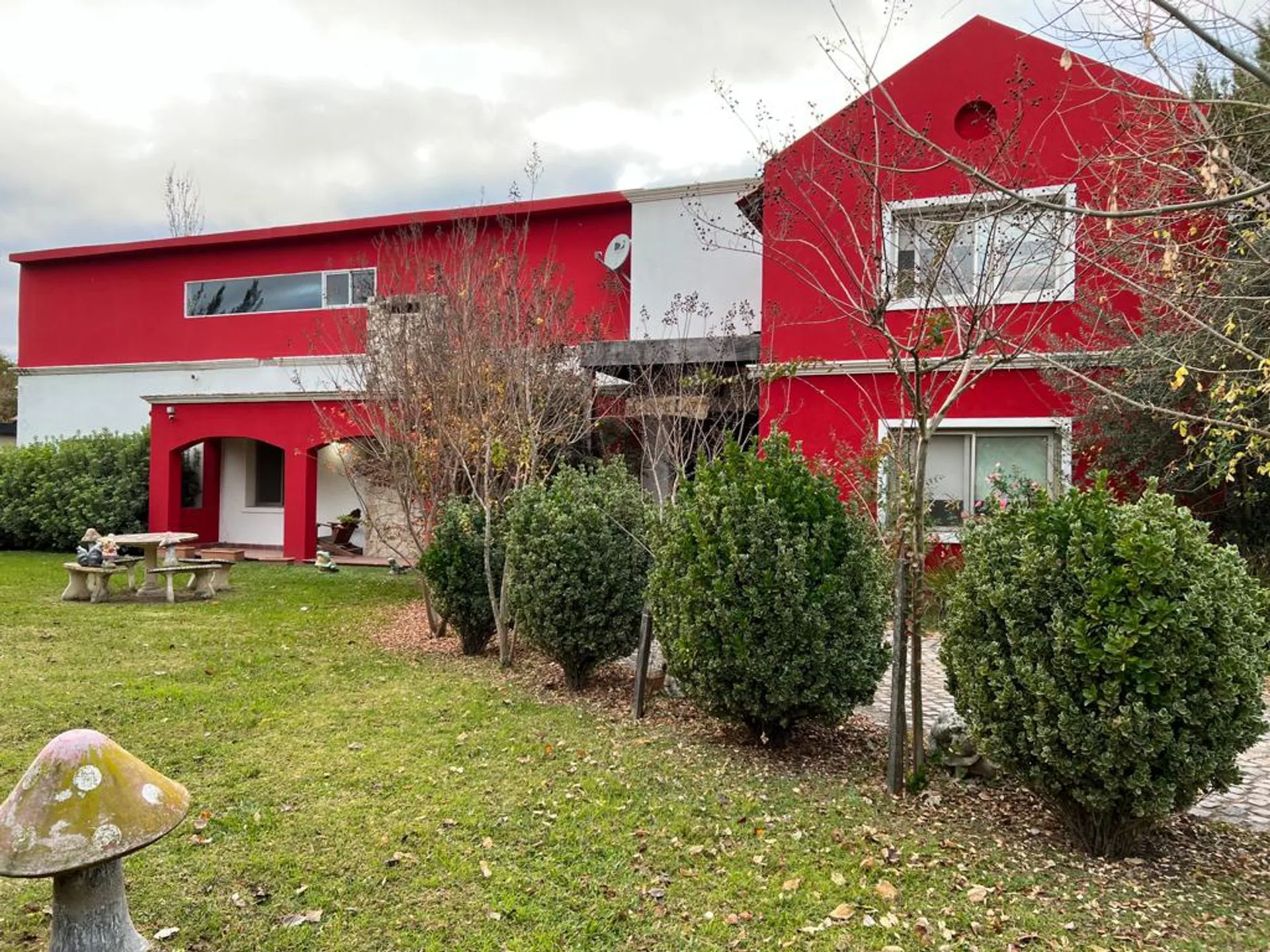 OPORTUNIDAD - Casa quinta en Chacra Los Raigales foto 3