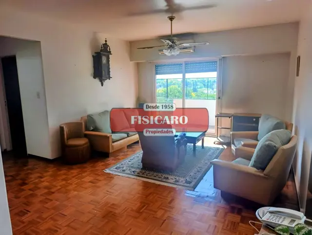 VENTA!!! Depto 3 ambtes c/cochera al fte. piso 5º - Vicente López