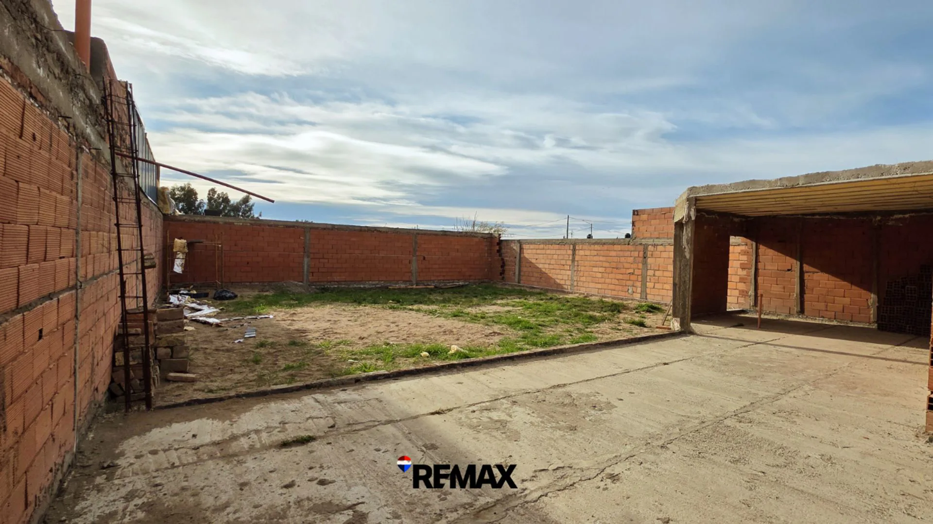 VENTA | LOTE CON CONSTRUCCIÓN | ANGEL BRUNEL 1768 foto 4