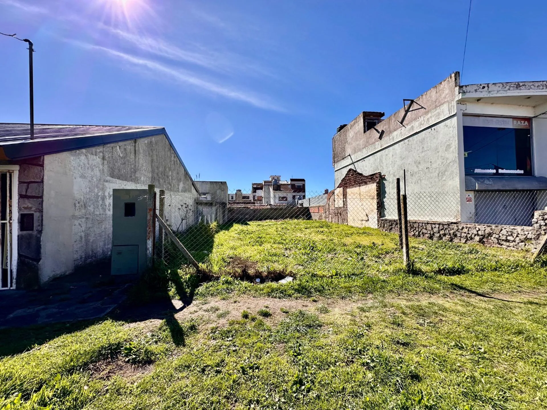 Venta de lote sobre Av. Mario Bravo -Punta Mogotes foto 2