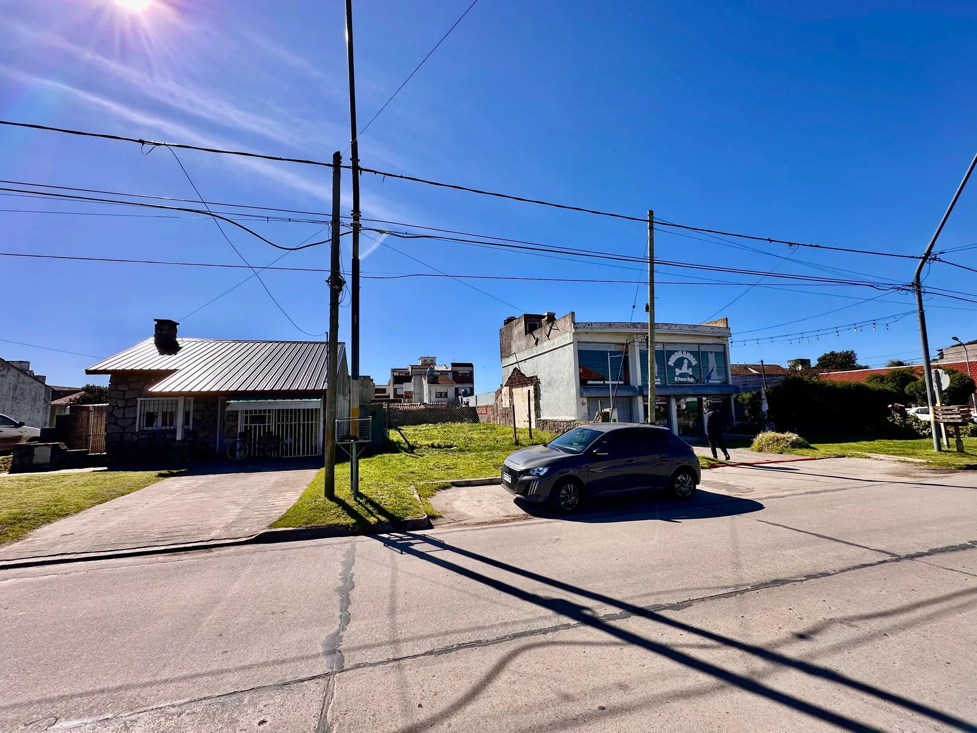 Venta de lote sobre Av. Mario Bravo -Punta Mogotes foto 4