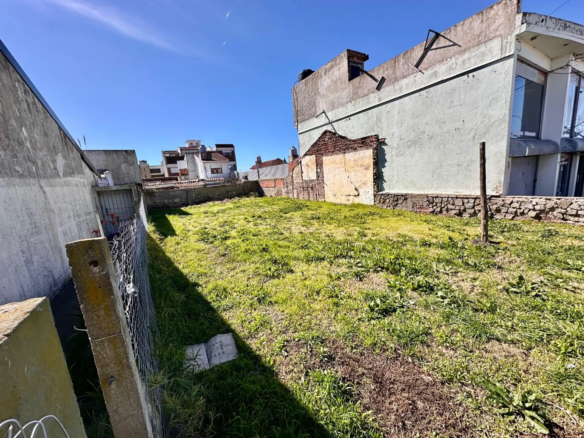 Venta de lote sobre Av. Mario Bravo -Punta Mogotes foto 5