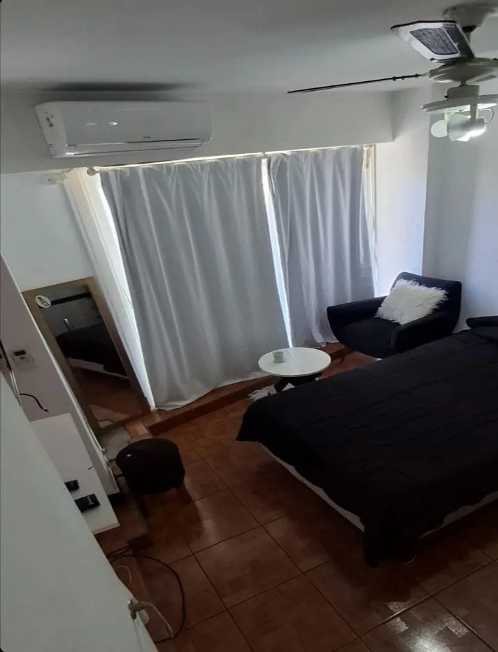 Se Vende un hermoso Departamento Monoambiente Amplio con Balcón - Balvanera foto 5