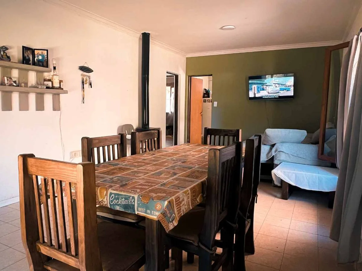 Venta Casa 3 amb. con parque de 3.000 m² y quincho foto 5