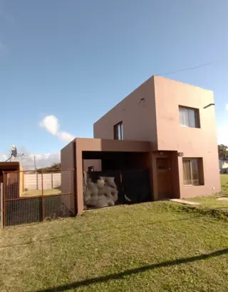 CASA DE 3 AMBIENTES EN LA COSTA SANTA ELENA,MAR CHIQUITA foto 1
