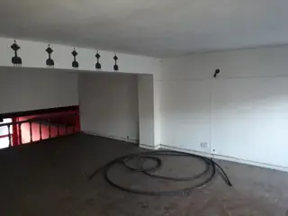Venta de Local en excelente zona de Adrogué foto 4