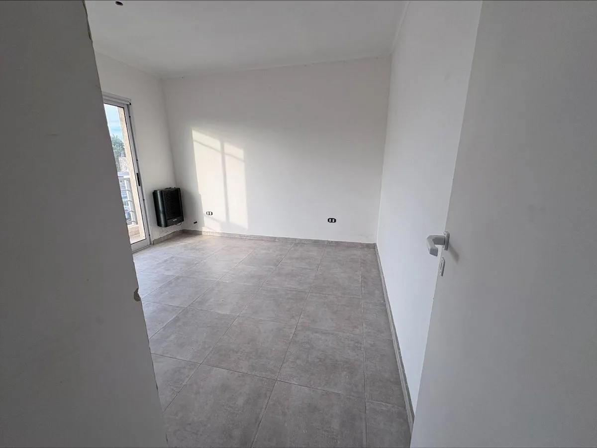 DEPARTAMENTO DE 2 DORMIT A ESTRENAR - CON COCHERA foto 5