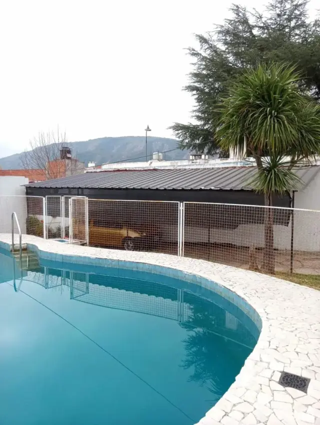 Villa Carlos Paz: Jorge Newbery 277 Casa 2 dormitorios y departamento 2 dormitorios interno, Córdoba, Argentina