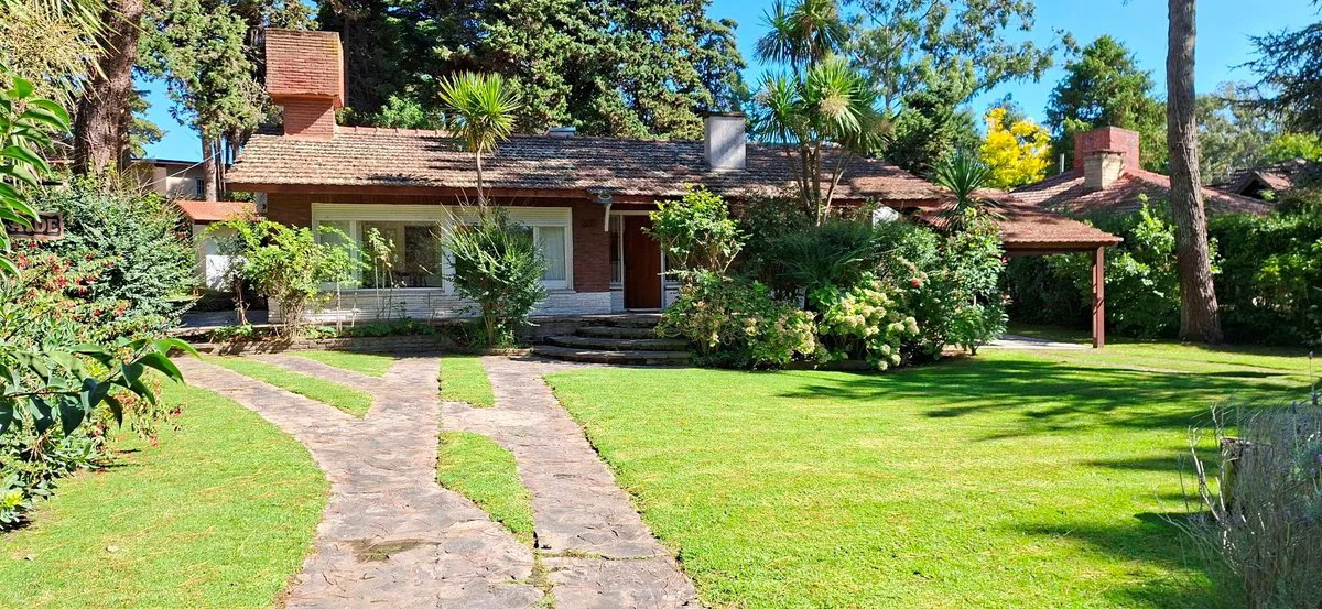 Casa a la venta en Pinamar zona iglesia foto 3