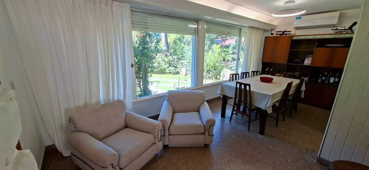 Casa a la venta en Pinamar zona iglesia foto 4