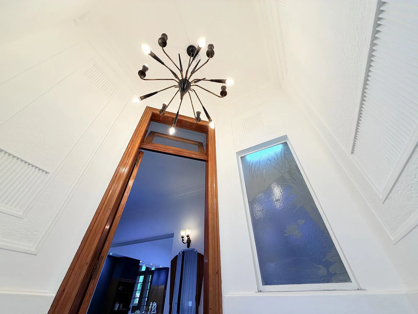 Casa ART DECO en venta, 4 dormitorios - Balcarce y 9 de Julio, Centro foto 2
