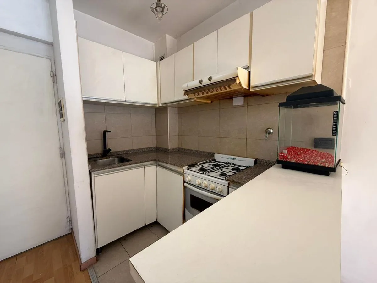VENTA DEPTO 2 AMB MUNRO CENTRO PILETA foto 5