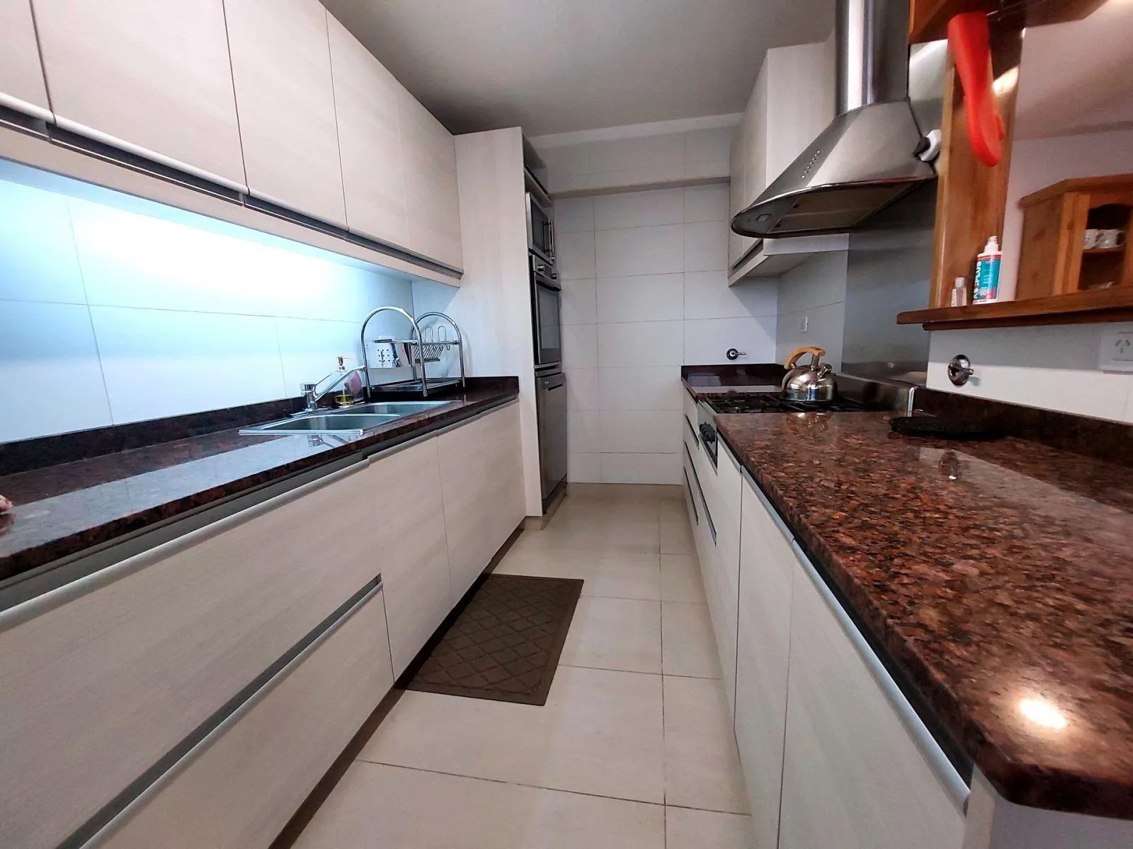 VENTA - PISO EN CABALLITO SUR / 4 AMB CON BALCONES / COCHERA / AMENITIES /BAULERA/ APTO CREDITO HIPOTECARIO foto 4