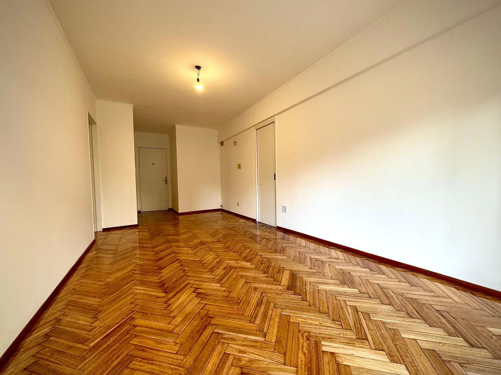 San Juan 500- Departamento de 2 dormitorios en venta – Barrio Martín foto 2