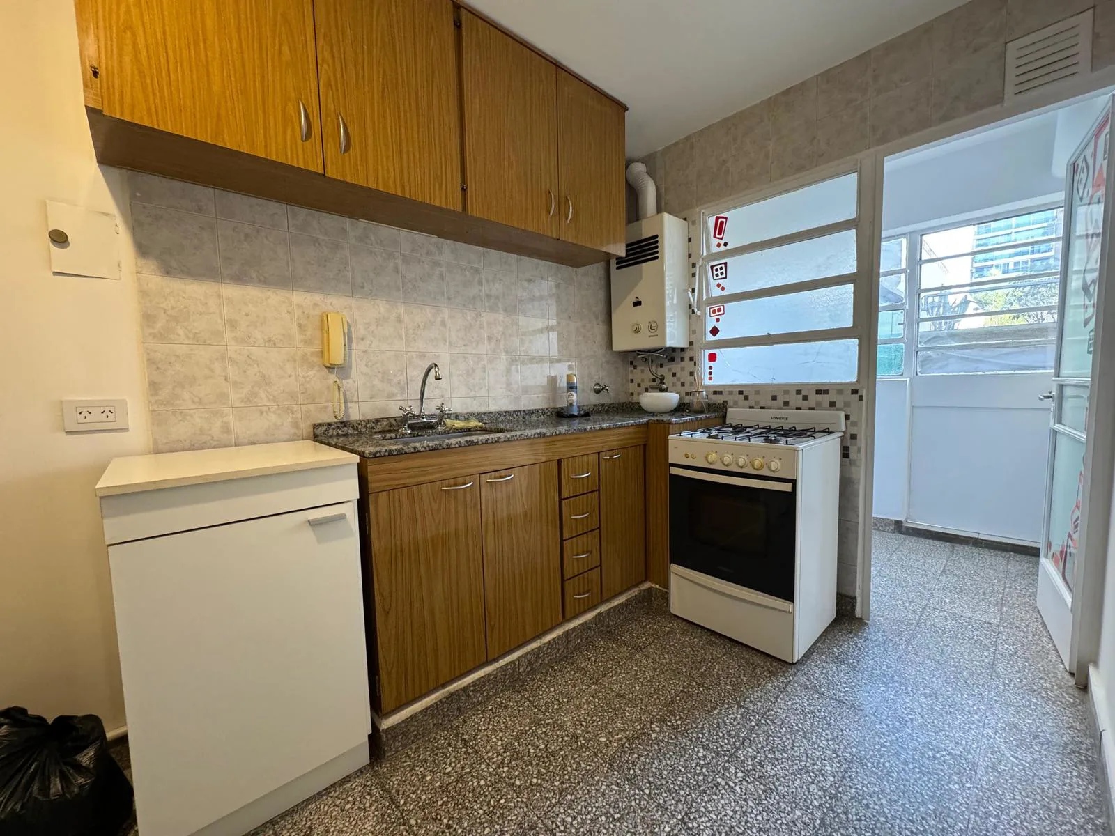 San Juan 500- Departamento de 2 dormitorios en venta – Barrio Martín foto 3
