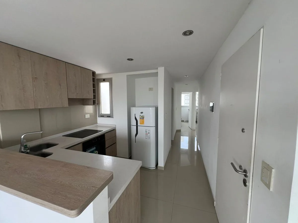 Departamento 2 dormis en venta La Plata c/cochera foto 2