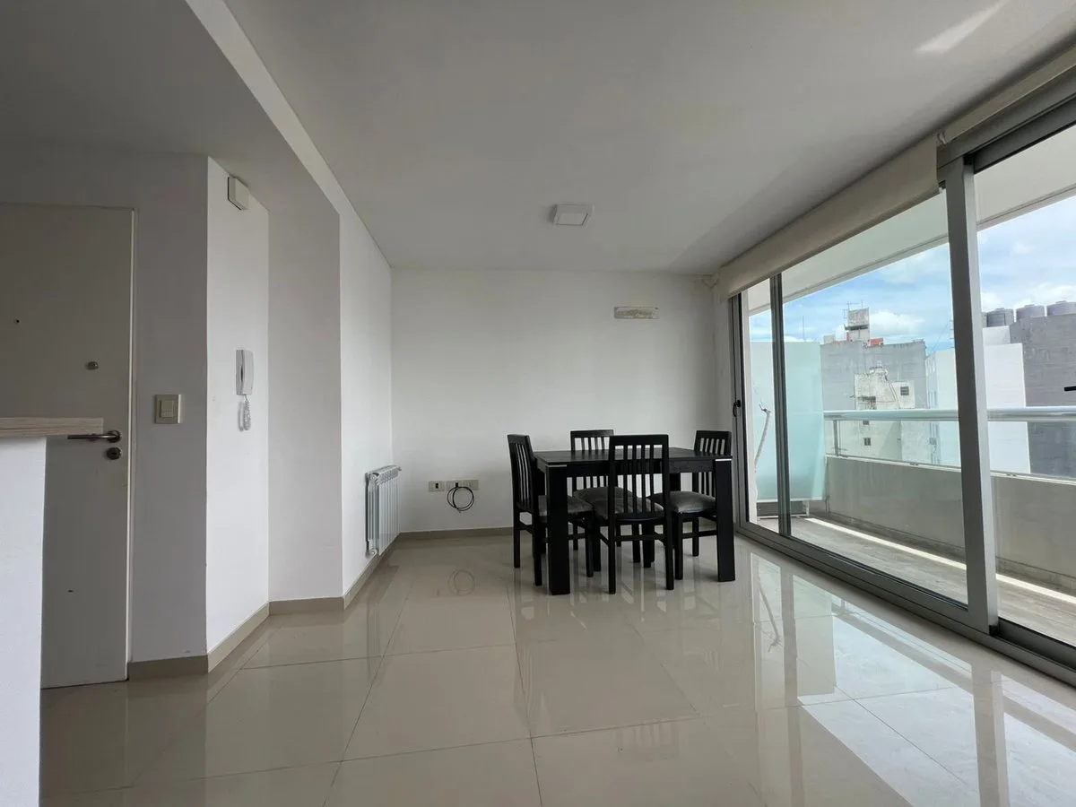 Departamento 2 dormis en venta La Plata c/cochera foto 4