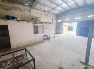 Venta Galpon casa con garaje  loft en Casanova foto 4