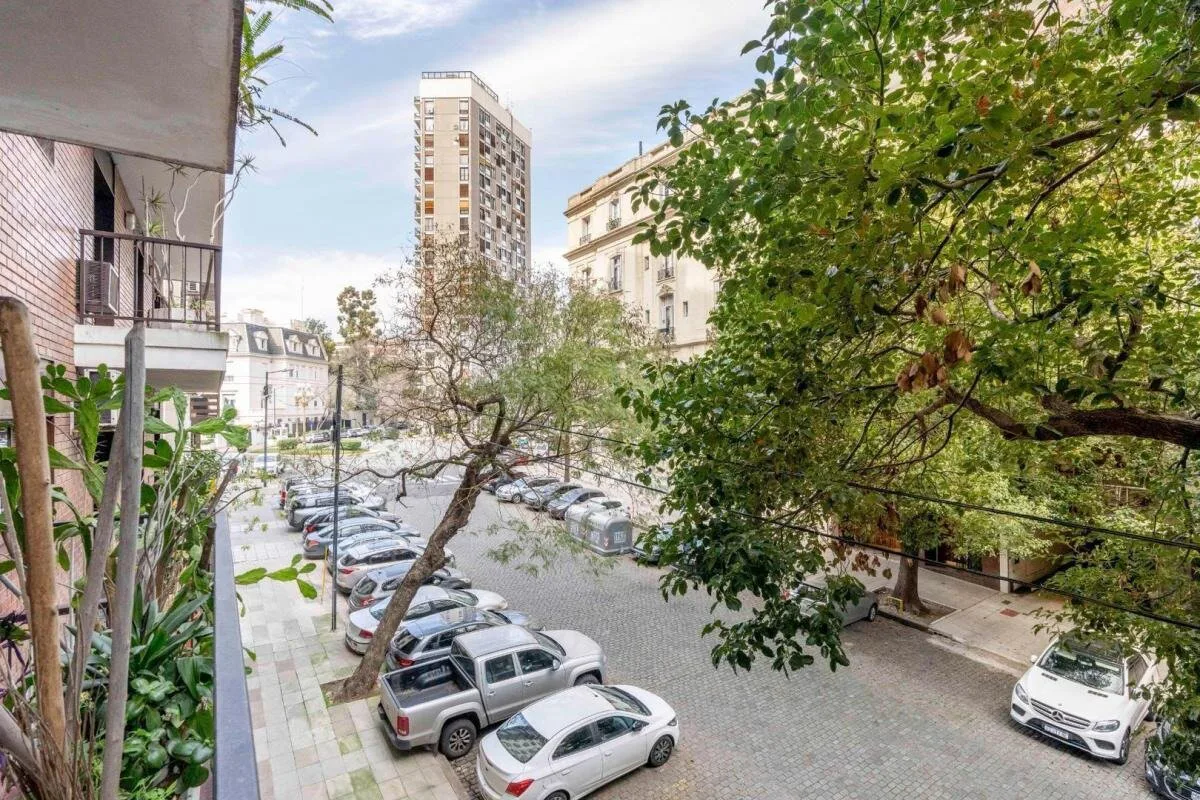 Recoleta, Galileo 2400, 4 amb, 203m2, 1 cochera, vista al frente, VENTA u$s 800.000 foto 3