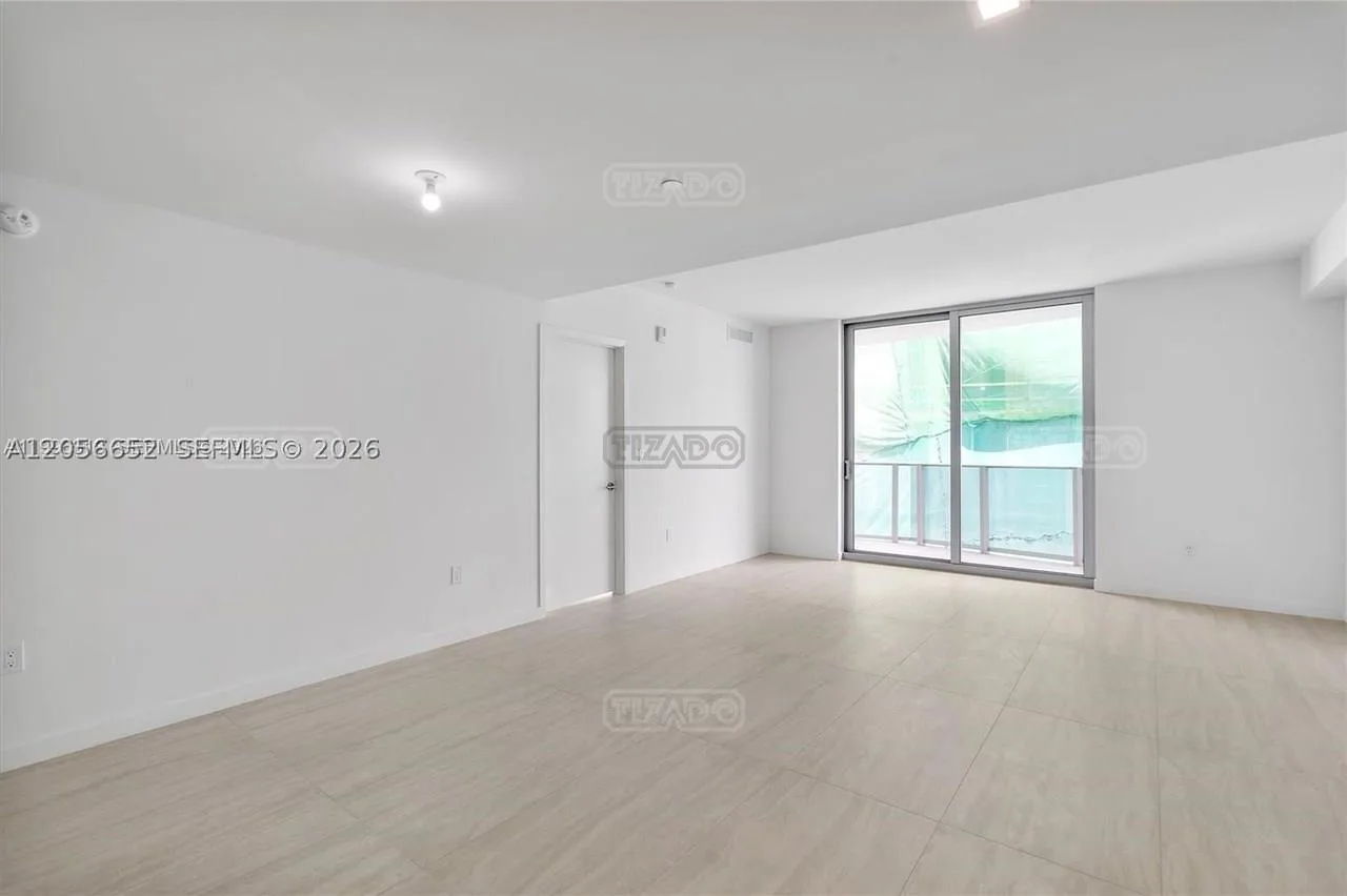 77 SE 5th St #4106 foto 2