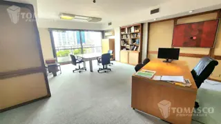 Venta Oficina Comercial de 700 mts + 13 cocheras fijas + Bauleras foto 3