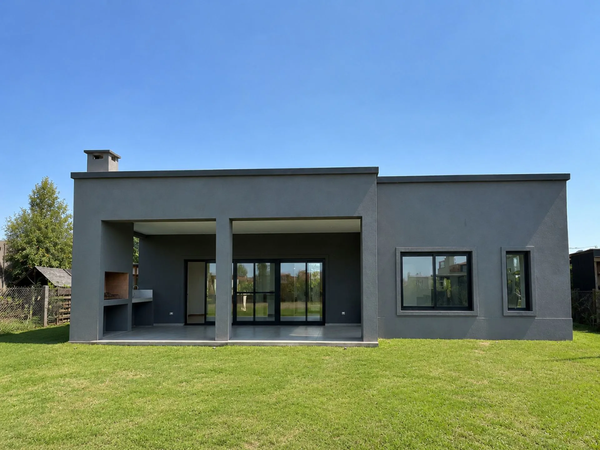Casa en El Canton con costa de lago foto 2
