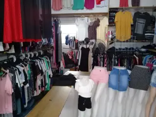 EXCELENTE LOCAL EN ZONA COMERCIAL. foto 3