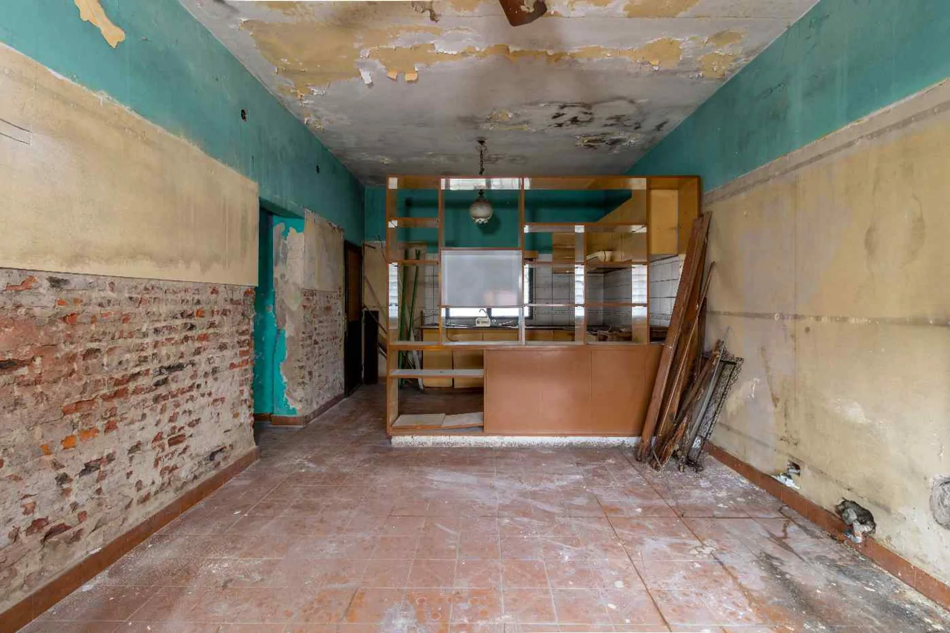 VENTA CASA 3 AMB- CASTELAR SUR C/ COCHERA foto 3