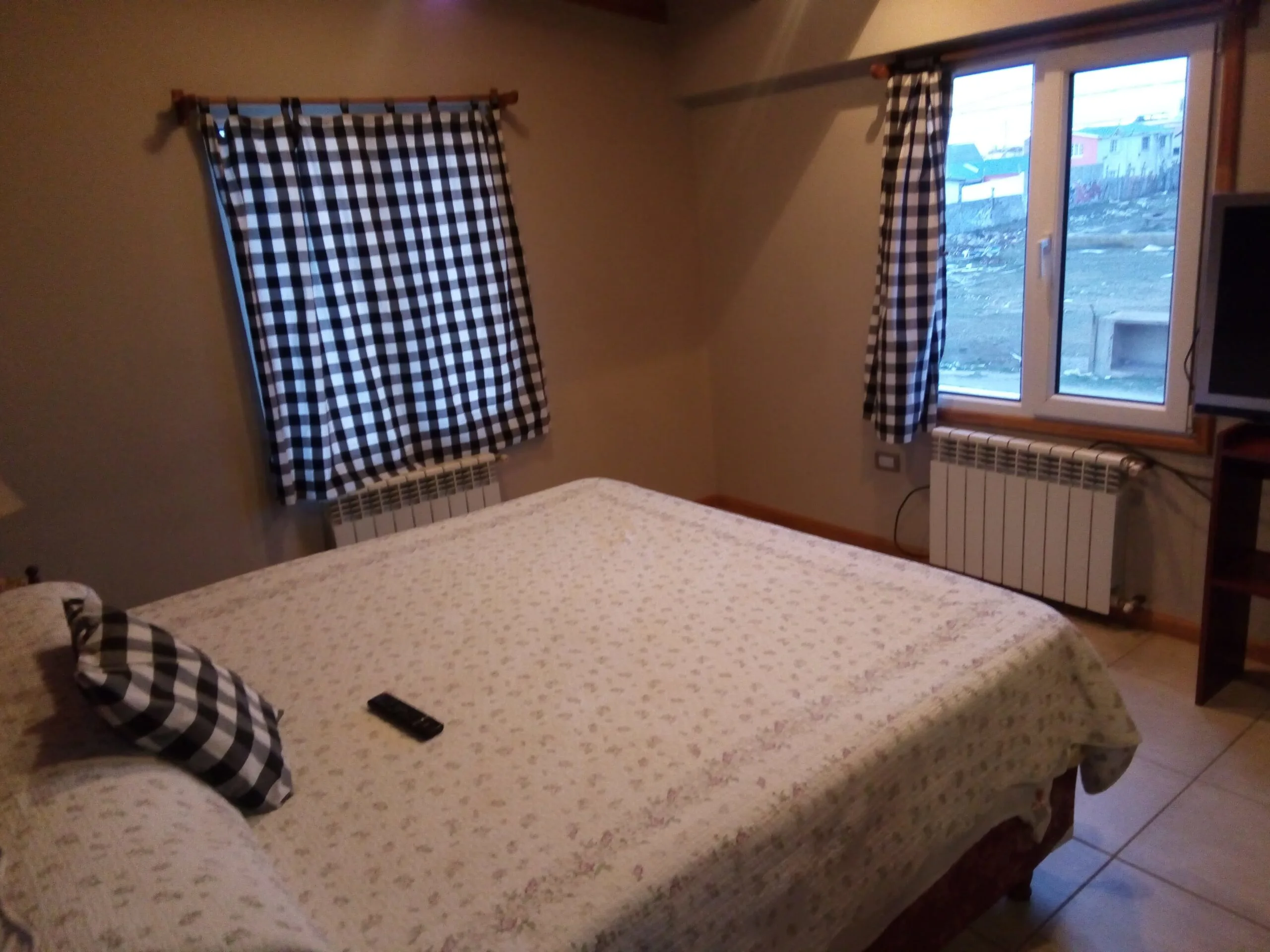 Casa 3 dormitorios – Barrio C.A.P foto 3
