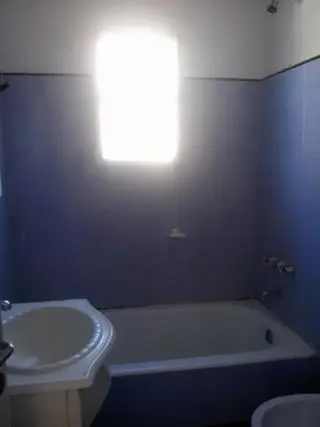 MUY BUEN DEPARTAMENTO CON BALCON AL FRENTE LA FRONDA 1600 FLORES. foto 4