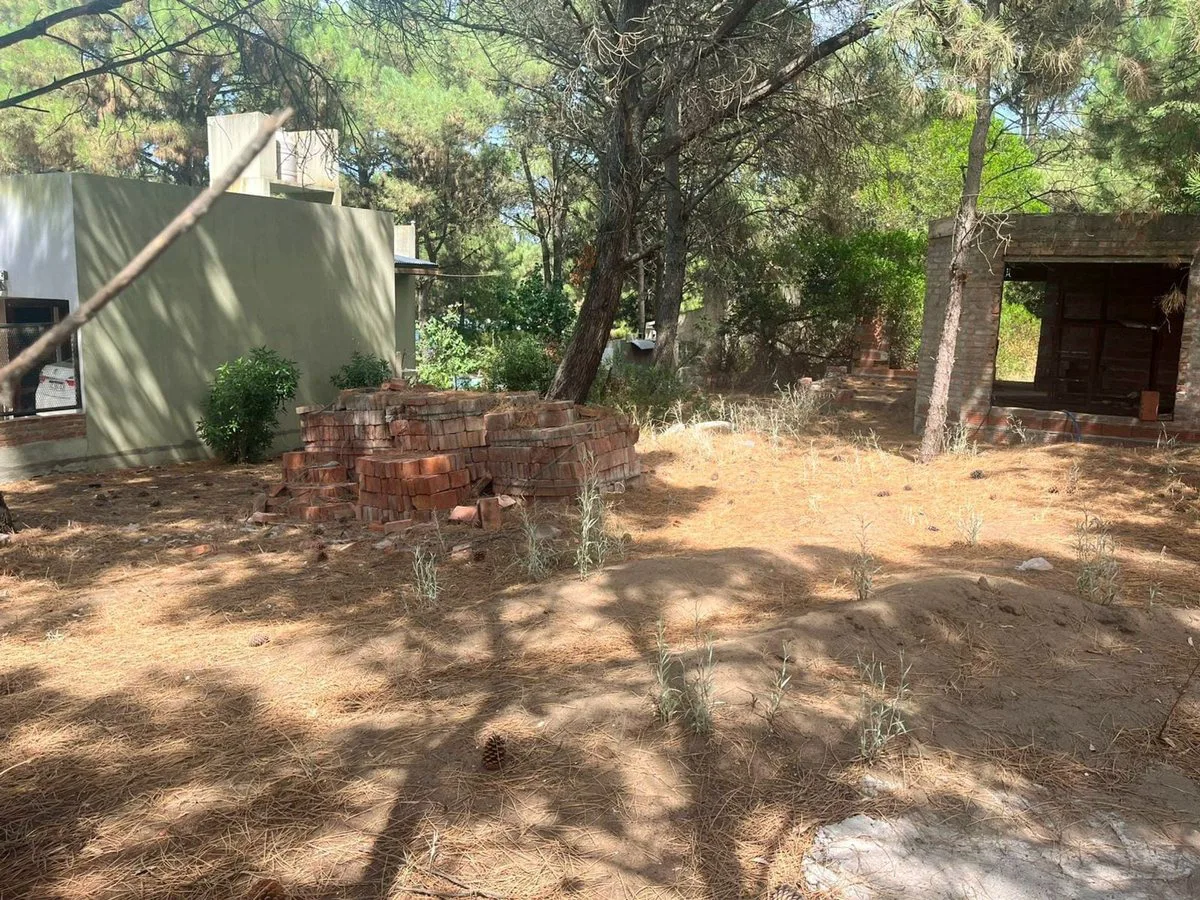 VENTA LOTE EN LAS DUNAS CON CONSTRUCCIÓN foto 2