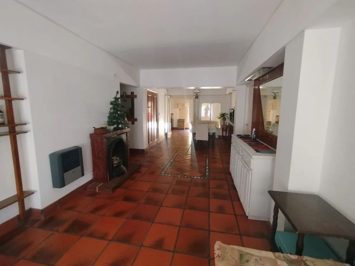 VENTA DEPARTAMENTO 4 AMB PATIO COCHERA NECOCHEA foto 2