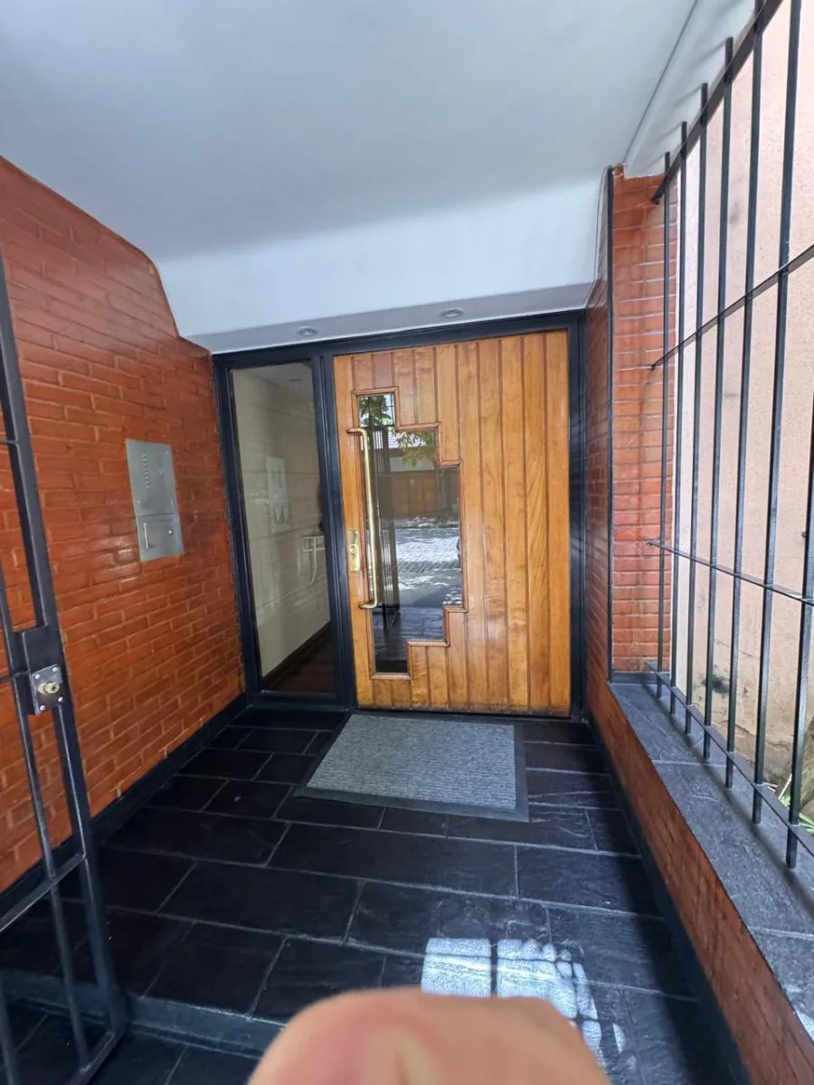 Excelente Piso de 4 amb c/espacio guarda coche y baulera (Apto Credito ) foto 2