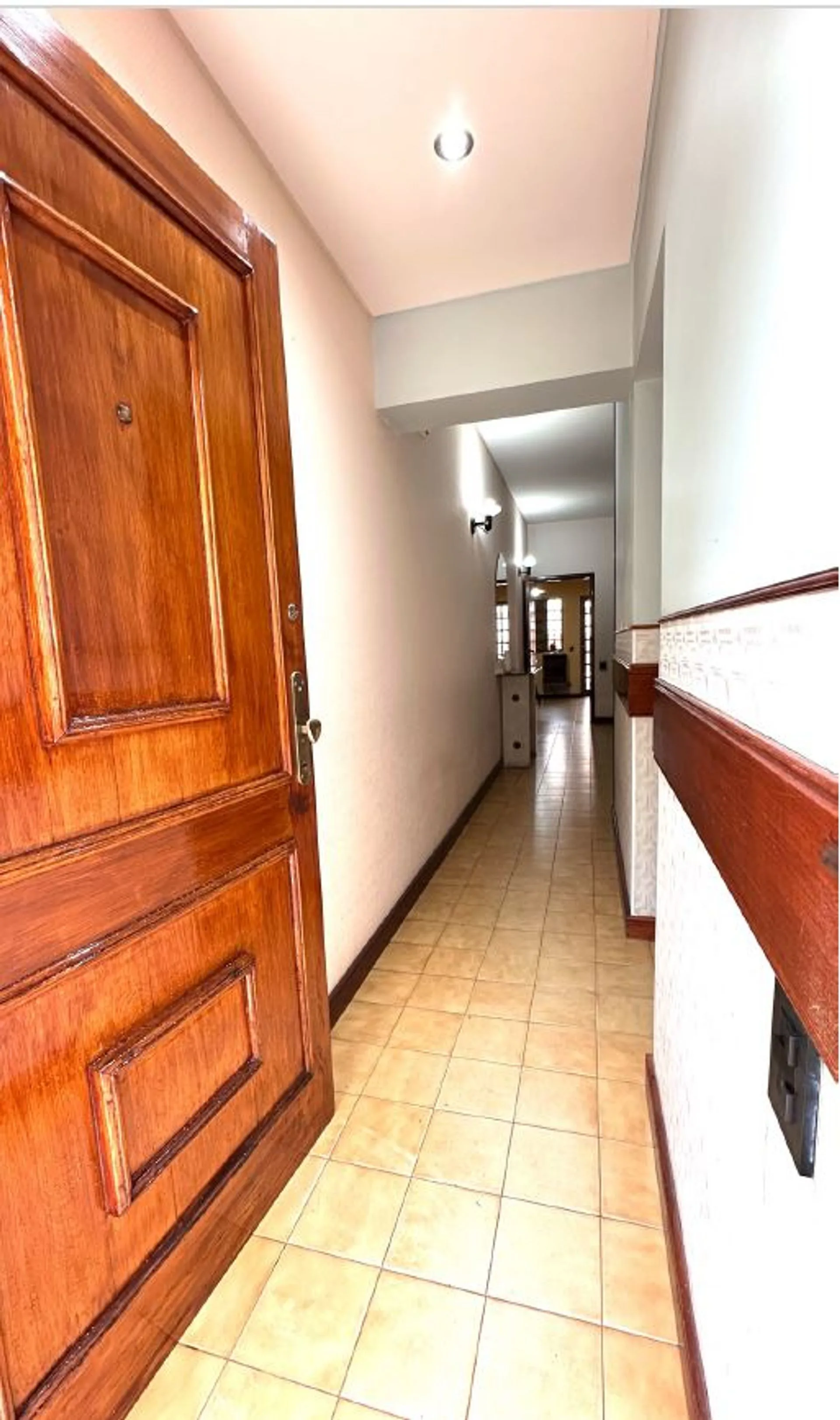 Casa de categoría con pileta y quincho - San Luis foto 3