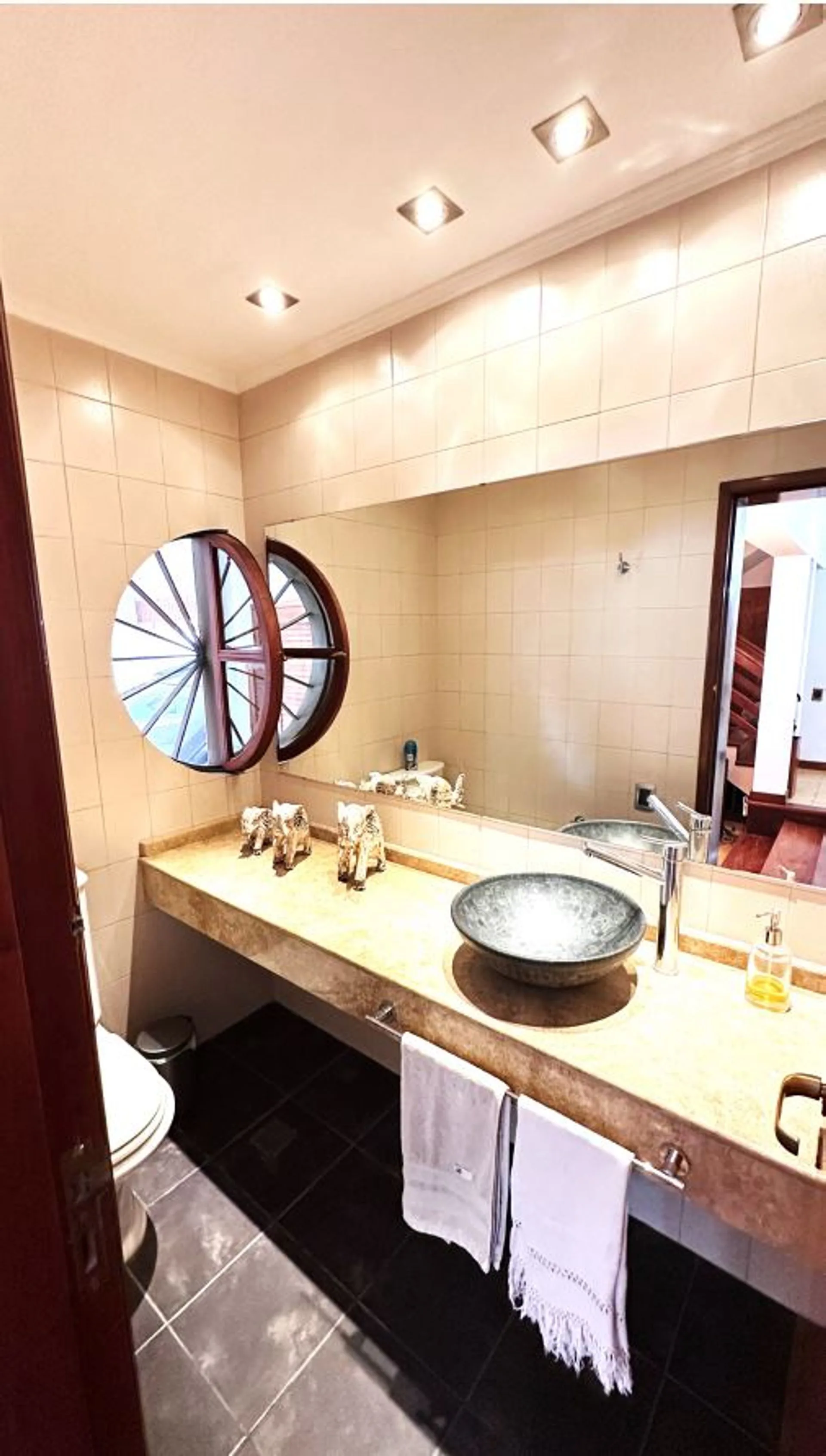 Casa de categoría con pileta y quincho - San Luis foto 5